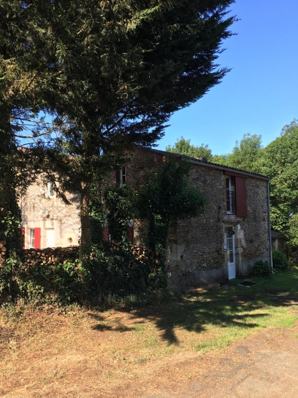 Gite Le Puy Rabasteau Otel Chantonnay Dış mekan fotoğraf